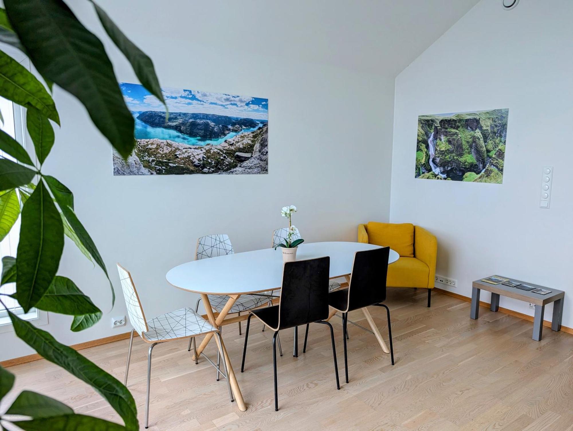 Bright Fjord View Apartment Jorpeland